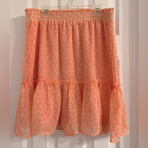 Loft ruffle skirt. Size small.  New with tag. Peach color.